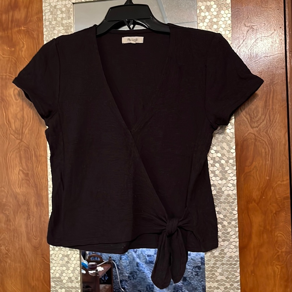 Madewell faux wrap tie front crop top.